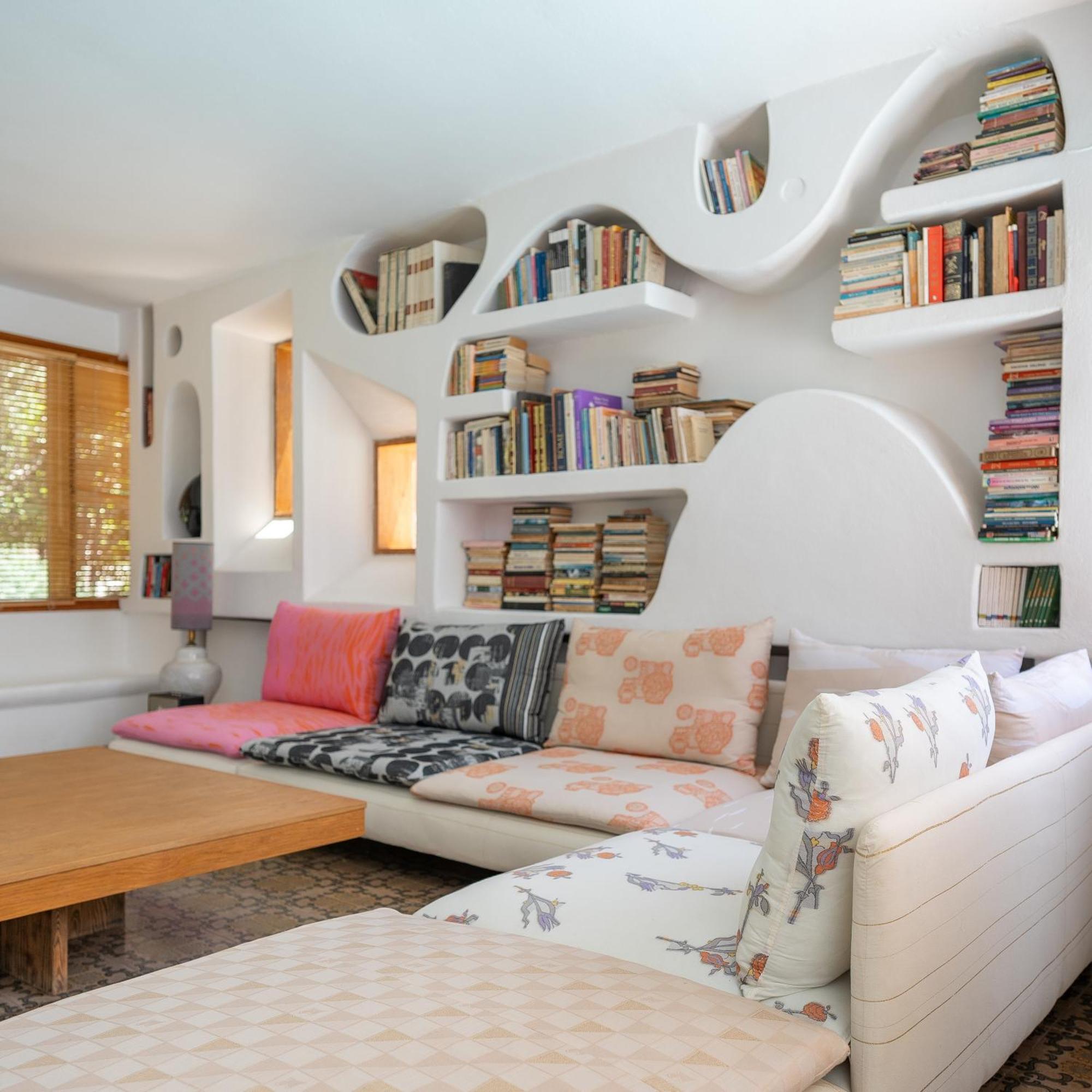 Ixia Villa